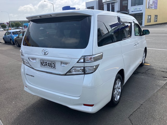 2009 Toyota Vellfire, 8 Seater Coach, Auto