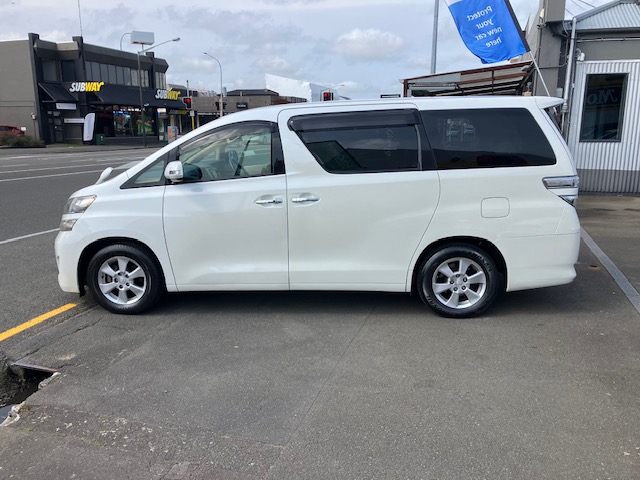 2009 Toyota Vellfire, 8 Seater Coach, Auto