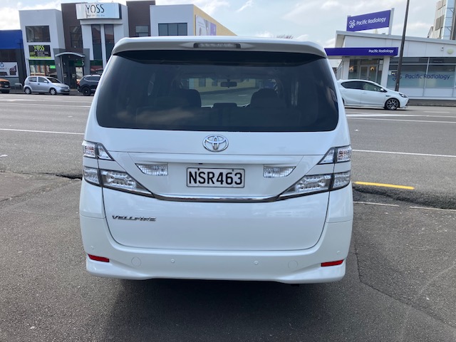 2009 Toyota Vellfire, 8 Seater Coach, Auto