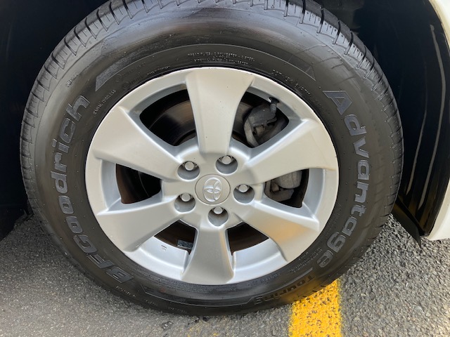 2009 Toyota Vellfire, 8 Seater Coach, Auto