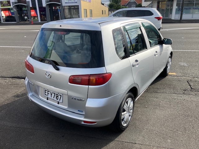 2002  Mazda  Demio S/Wagon 5 Spd