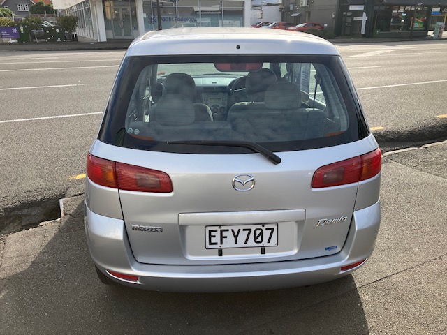2002  Mazda  Demio S/Wagon 5 Spd