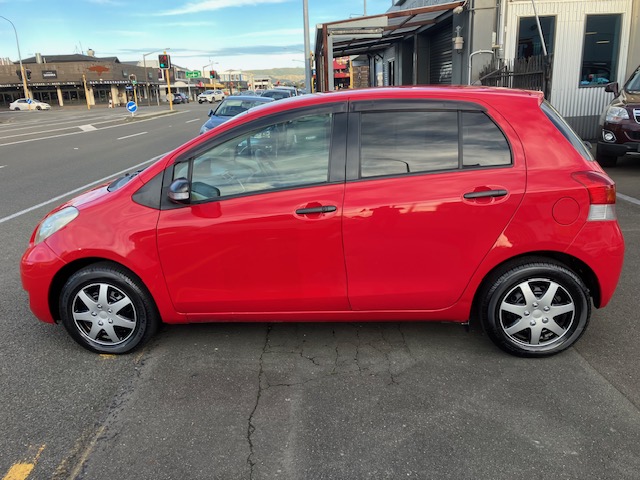 2009 Toyota Vitz, 5Door, Auto