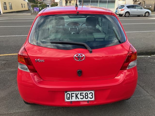 2009 Toyota Vitz, 5Door, Auto